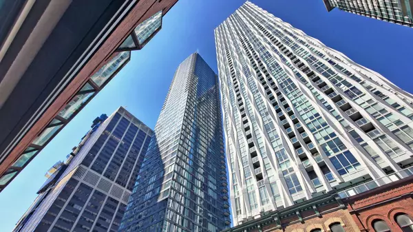 Toronto C02, ON M4W 0B6,8 Cumberland ST #809