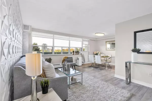Toronto E05, ON M1T 3N8,270 Palmdale DR #701