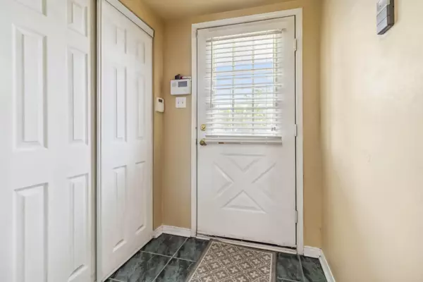 Mississauga, ON L5M 6C1,2945 Thomas ST #TH 126