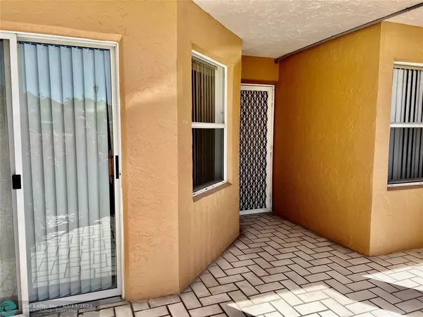 Tamarac, FL 33321,7421 Granville Dr #111