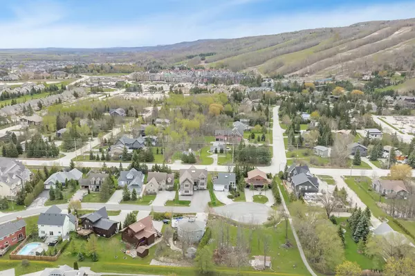 Blue Mountains, ON L9Y 0L5,124 Farm Gate RD