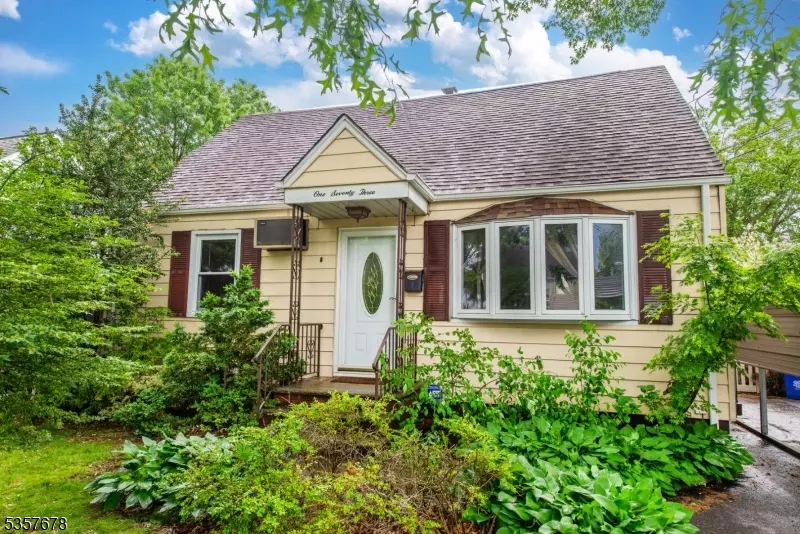 173 Villa Pl, Rahway City, NJ 07065