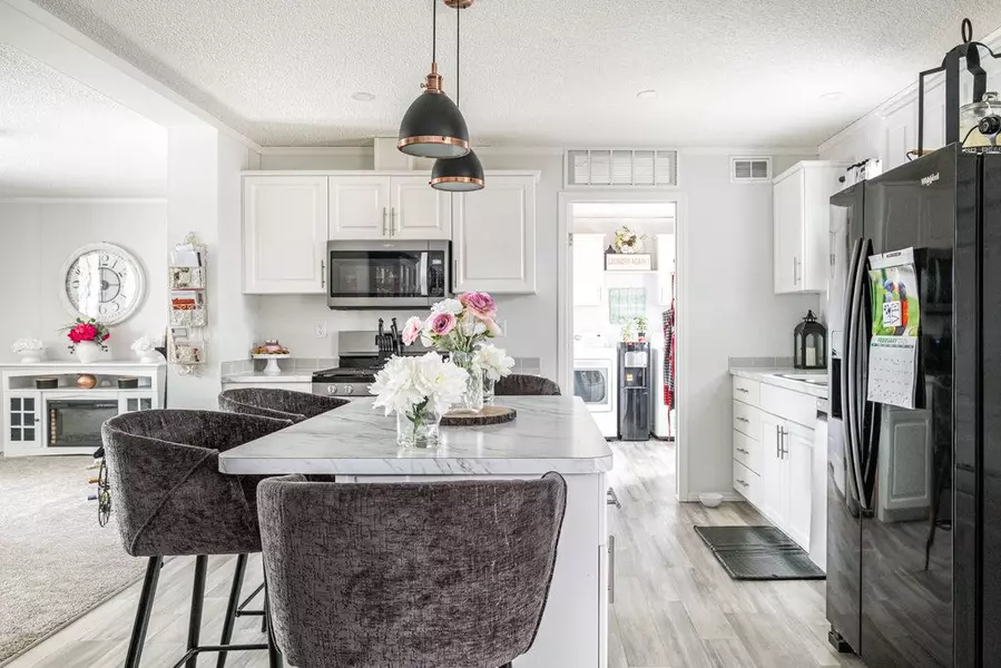 29 Hickory HOLW, Haldimand, ON N0A 1L0