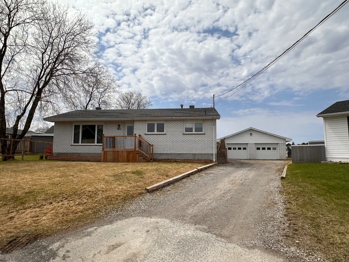 Kapuskasing, ON P5N 2J3,9 Hudson PL