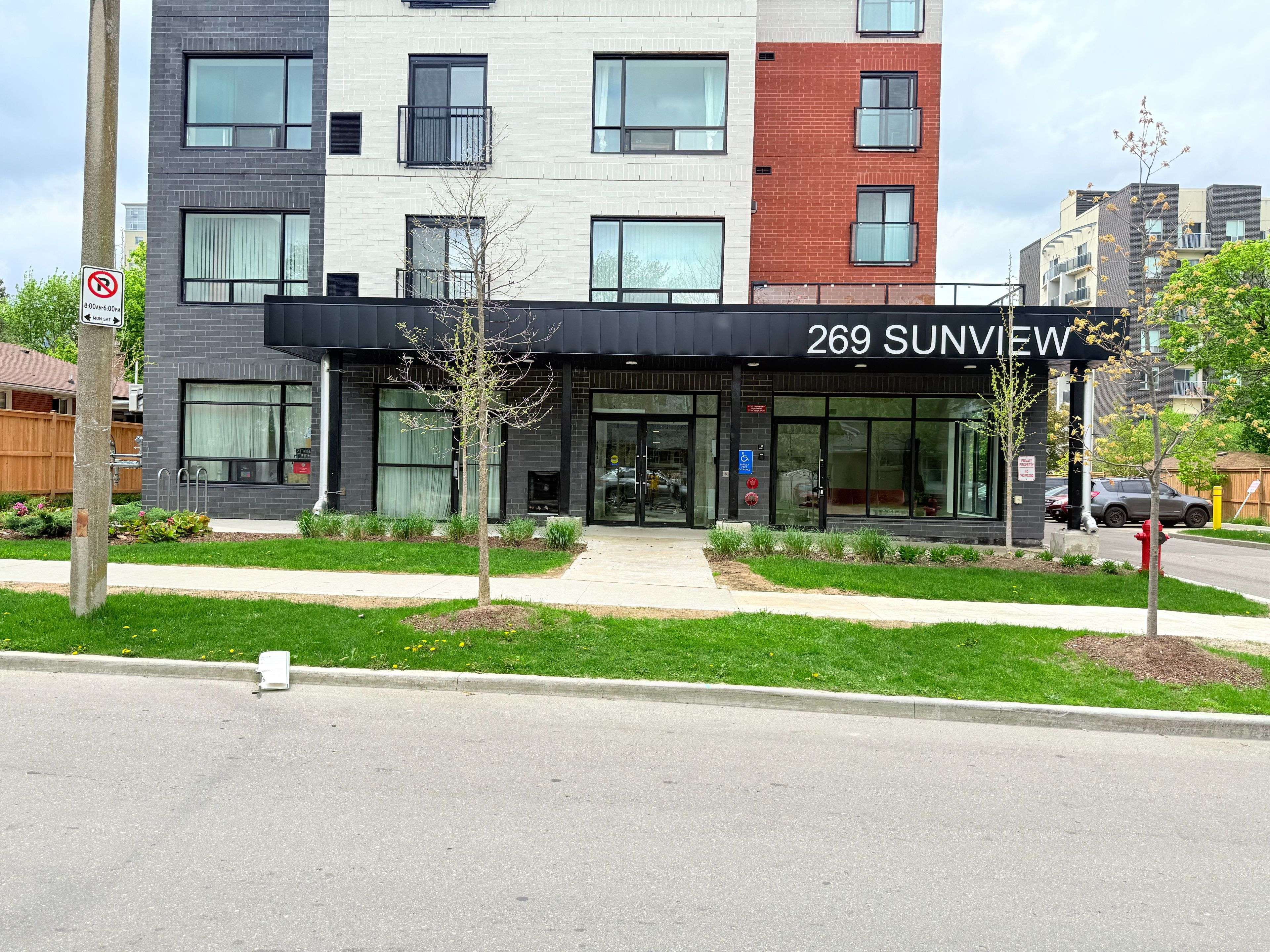 Waterloo, ON N2L 3V8,269 Sunview ST #205