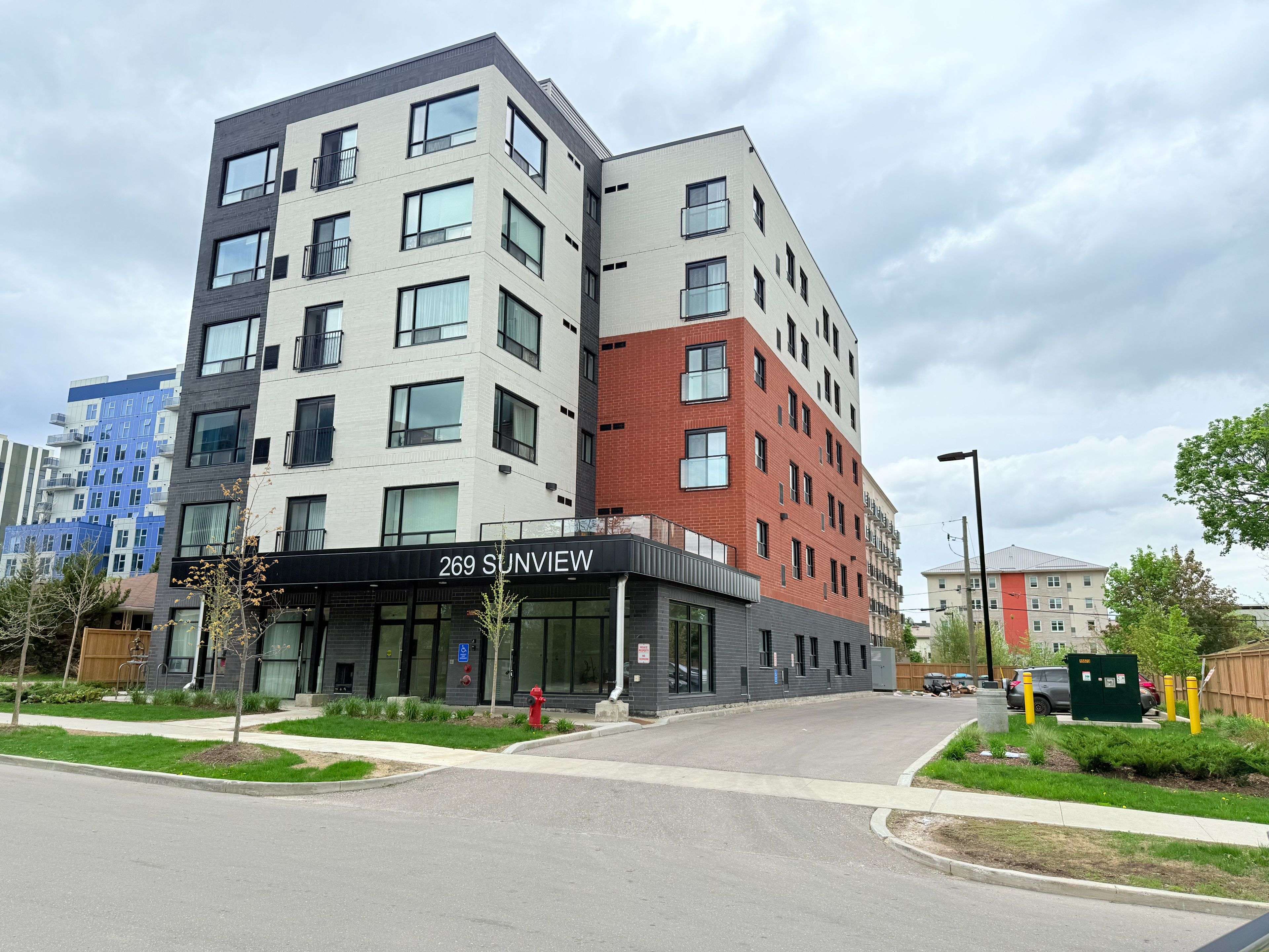 Waterloo, ON N2L 3V8,269 Sunview ST #205