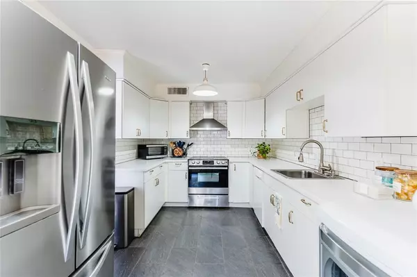 Dallas, TX 75230,10552 High Hollows Drive #234