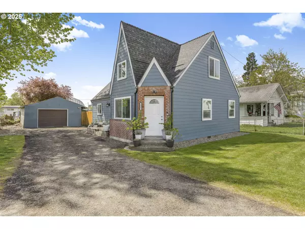 255 W F ST, Halsey, OR 97348