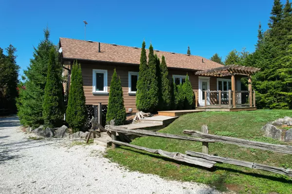 Northern Bruce Peninsula, ON N0H 1W0,150 Walter Charman DR