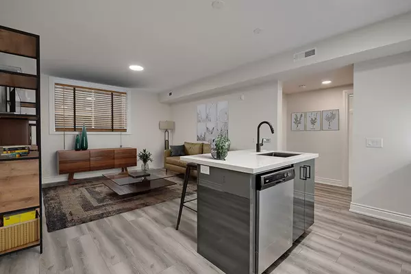 Hamilton, ON L8G 1L9,261 King ST E #0C
