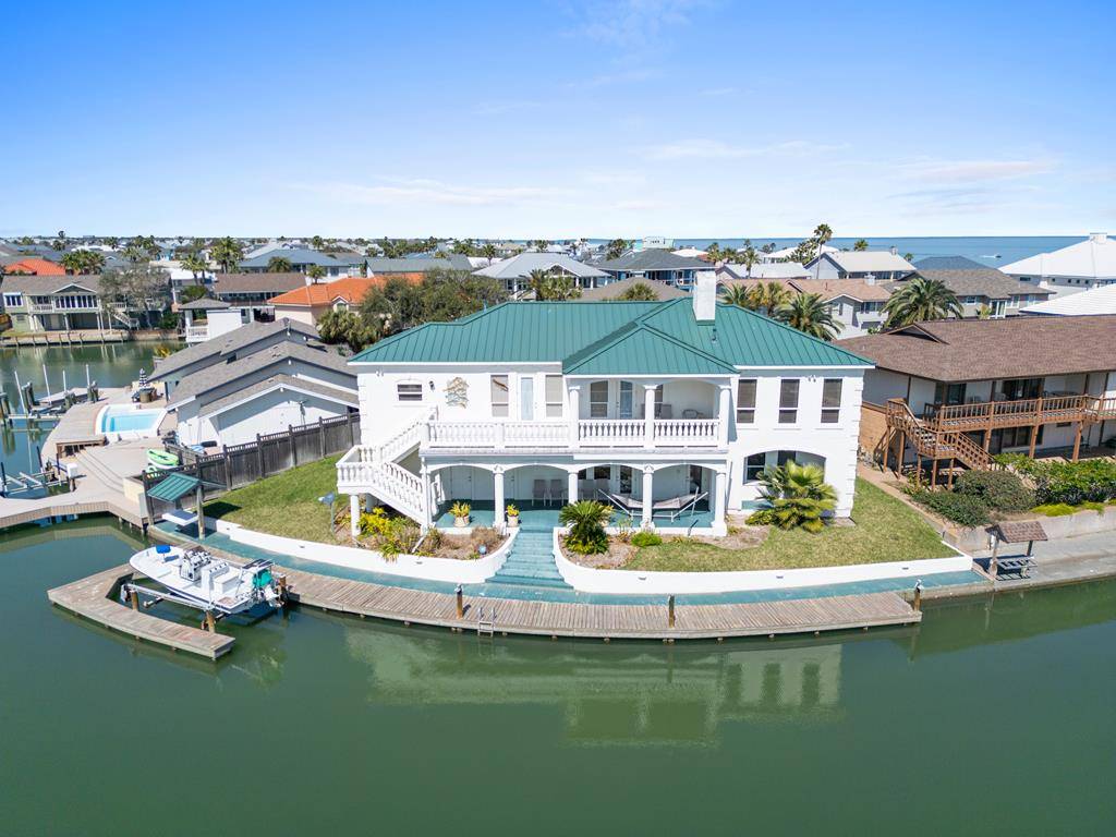 10 Malibu Lane, Rockport, TX 78382