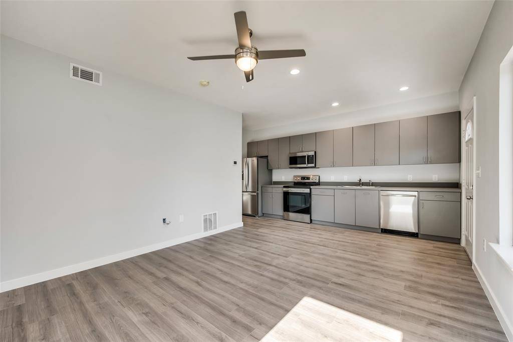 Dallas, TX 75215,1531 Hickory Street #105