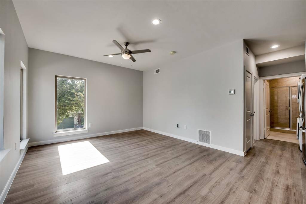 Dallas, TX 75215,1531 Hickory Street #105
