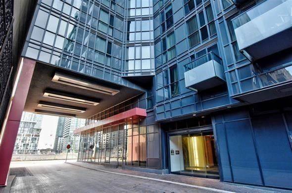 Toronto C01, ON M5V 1C1,560 Front ST W #811