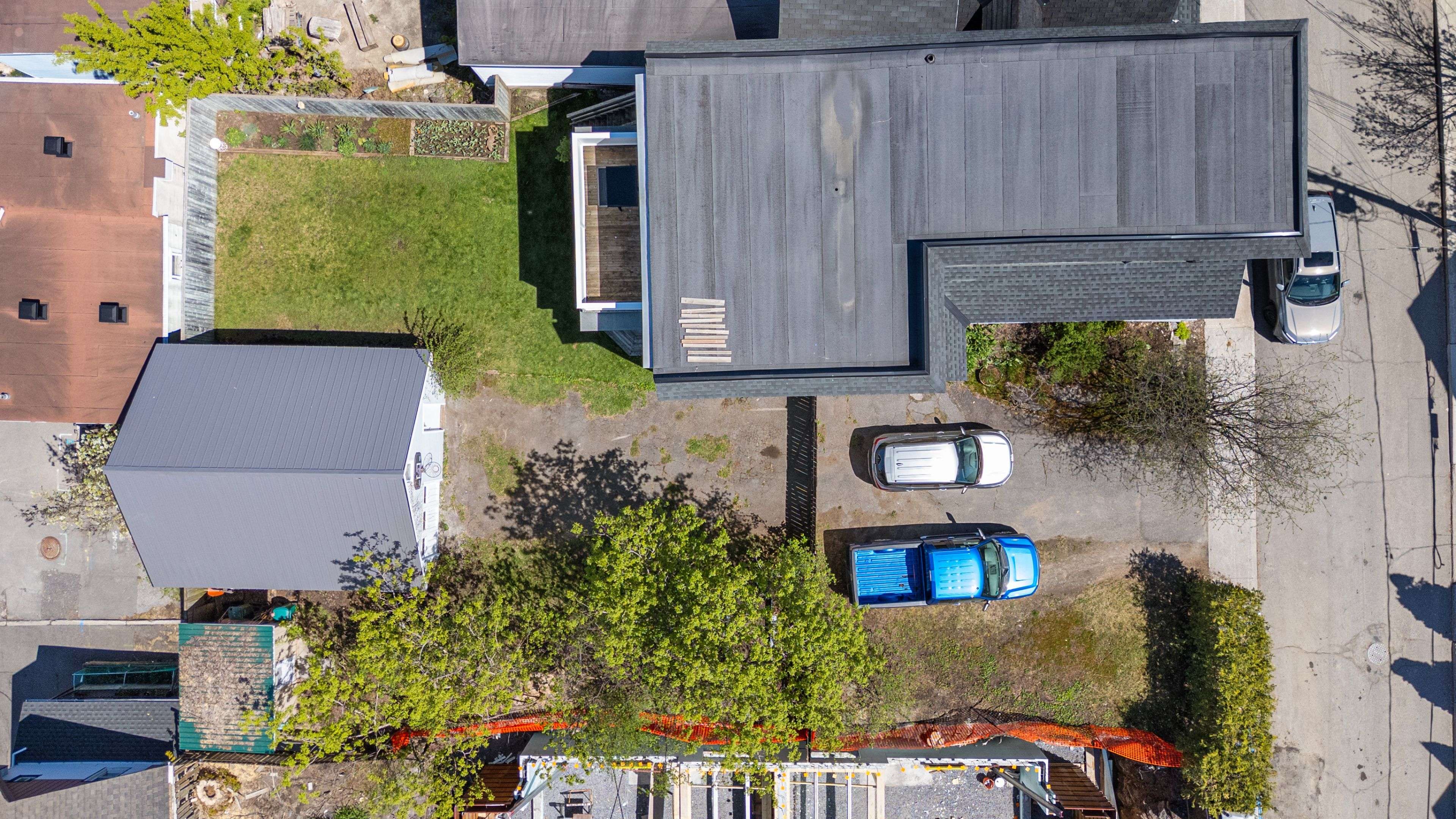 West Centre Town, ON K1Y 2S5,7 Lowrey ST