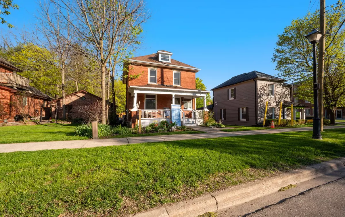 Caledon, ON L7E 1A2,69 King ST W