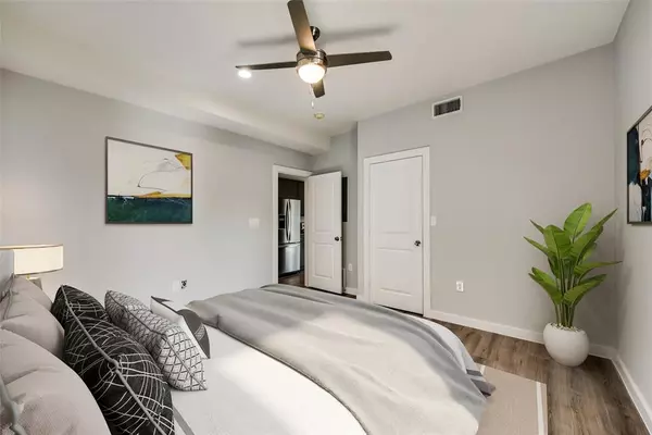Dallas, TX 75215,1531 Hickory Street #105