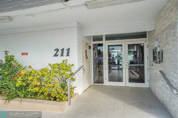 Hollywood, FL 33019,211 S OCEAN DR #1001