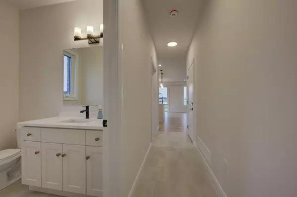 Minto, ON N0G 1Z0,102 Thackeray WAY