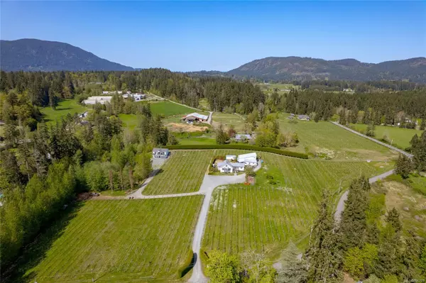 6798 Norcross Rd, Duncan, BC V9L 6C3