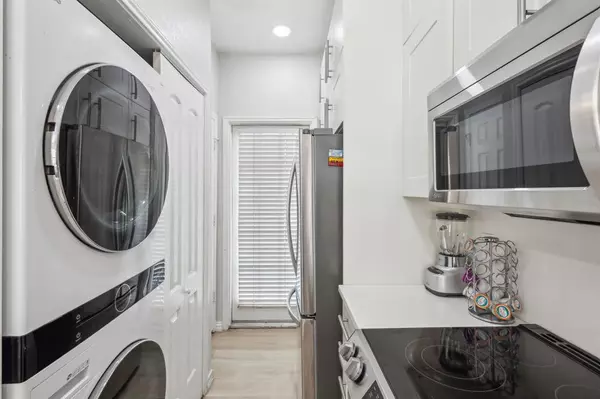Dallas, TX 75209,4800 W Lovers Lane #113