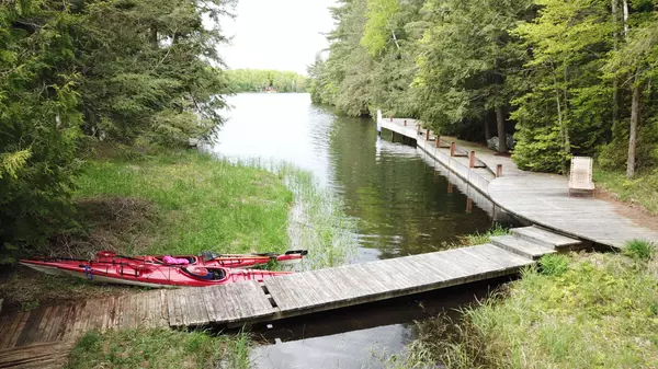 Rideau Lakes, ON K0G 1V0,71 Lehmans IS