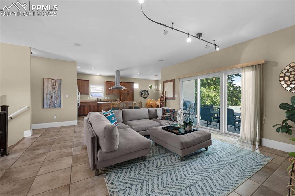 Pueblo, CO 81007,169 W Blue Hills DR