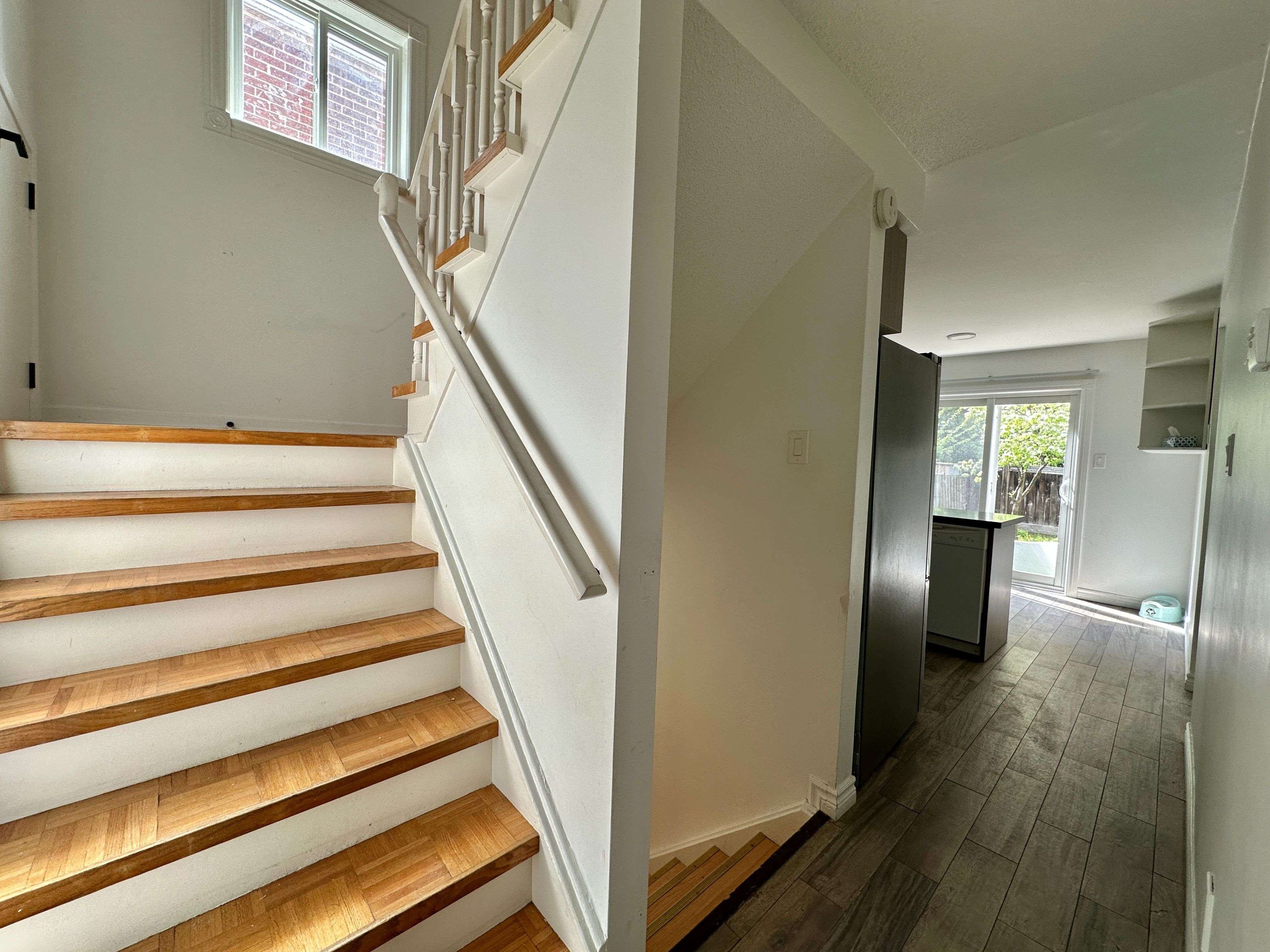 Mississauga, ON L5B 3K1,303 Riel DR