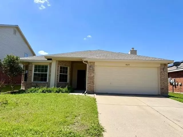 8828 Wagon Trail, Cross Roads, TX 76227