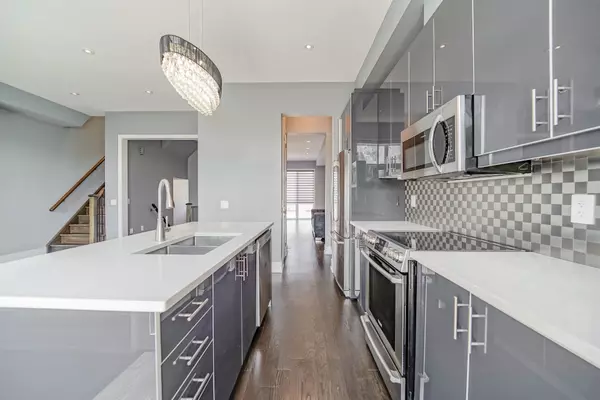 Vaughan, ON L4J 0K1,8 Crestridge DR