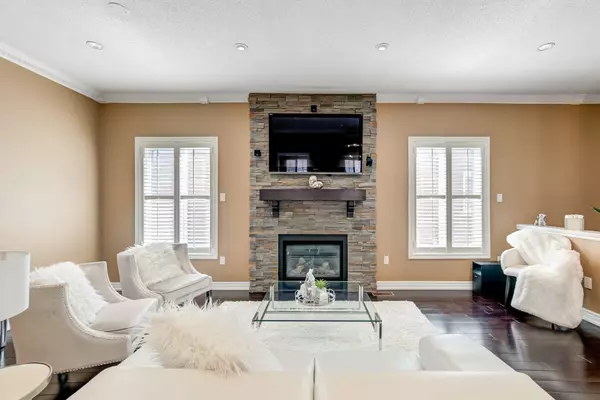 Vaughan, ON L6A 2X2,148 Solway AVE