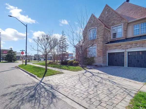 3585 Stonecutter CRES, Mississauga, ON L5M 7N7