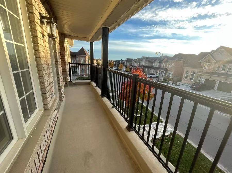 Markham, ON L6B 0S9,2 Haskett DR