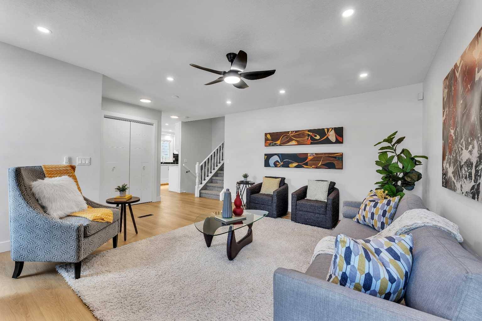 Calgary, AB T3K 1W2,20 Bermondsey CRES NW