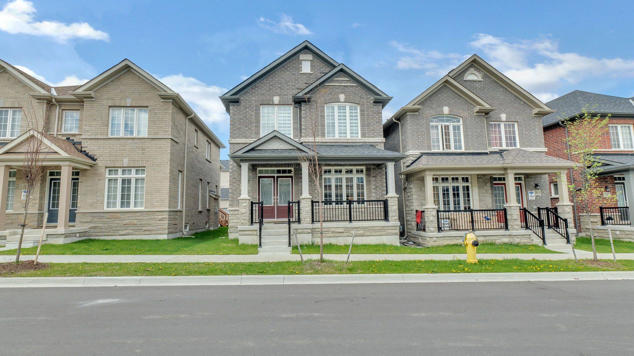 14 Waterleaf RD, Markham, ON L6B 1N4