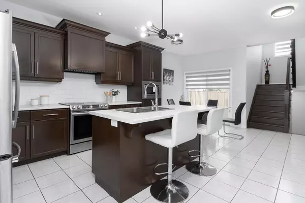 Hamilton, ON L9B 0H5,24 Dunvegan PL