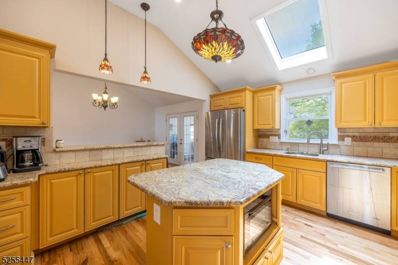 Livingston Twp., NJ 07039,52 Sykes Ave