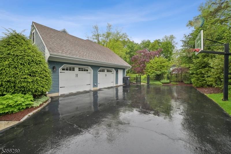Bernards Twp., NJ 07920,14 Pheasant Run Dr