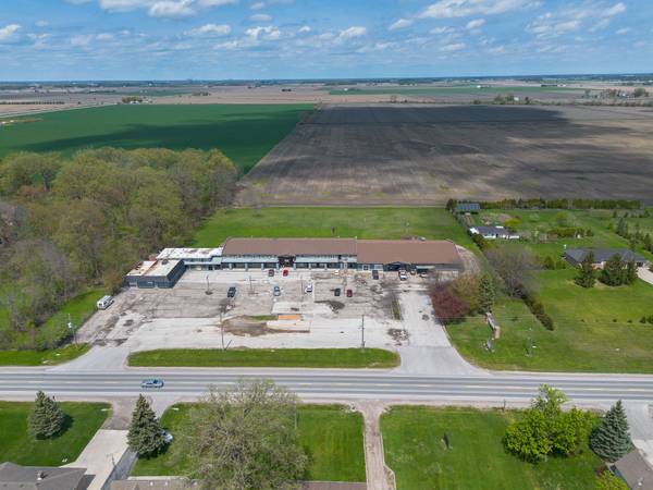 2024 Dufferin AVE, Chatham-kent, ON N8A 4M4