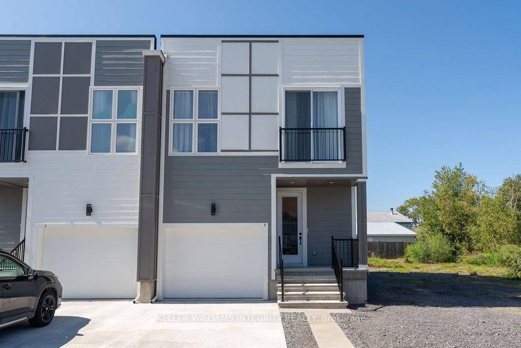 Orleans - Convent Glen And Area, ON K1W 0G6,875 CONTOUR ST #B