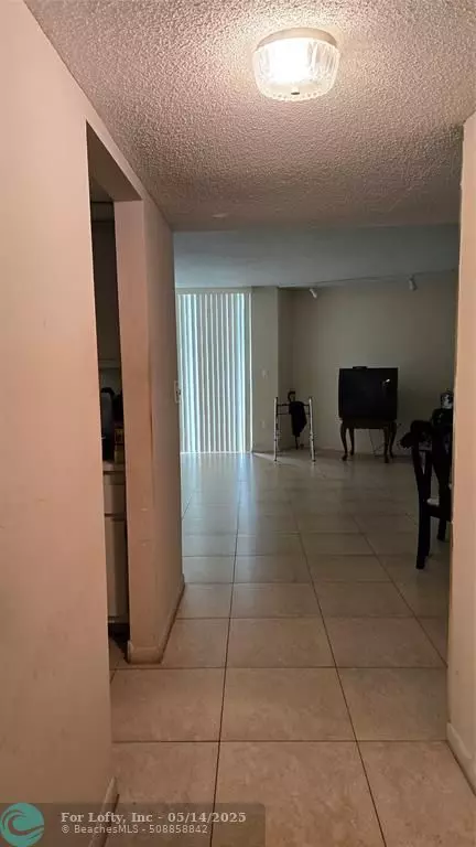 Miami, FL 33179,1300 NE Miami Gardens Dr #201E