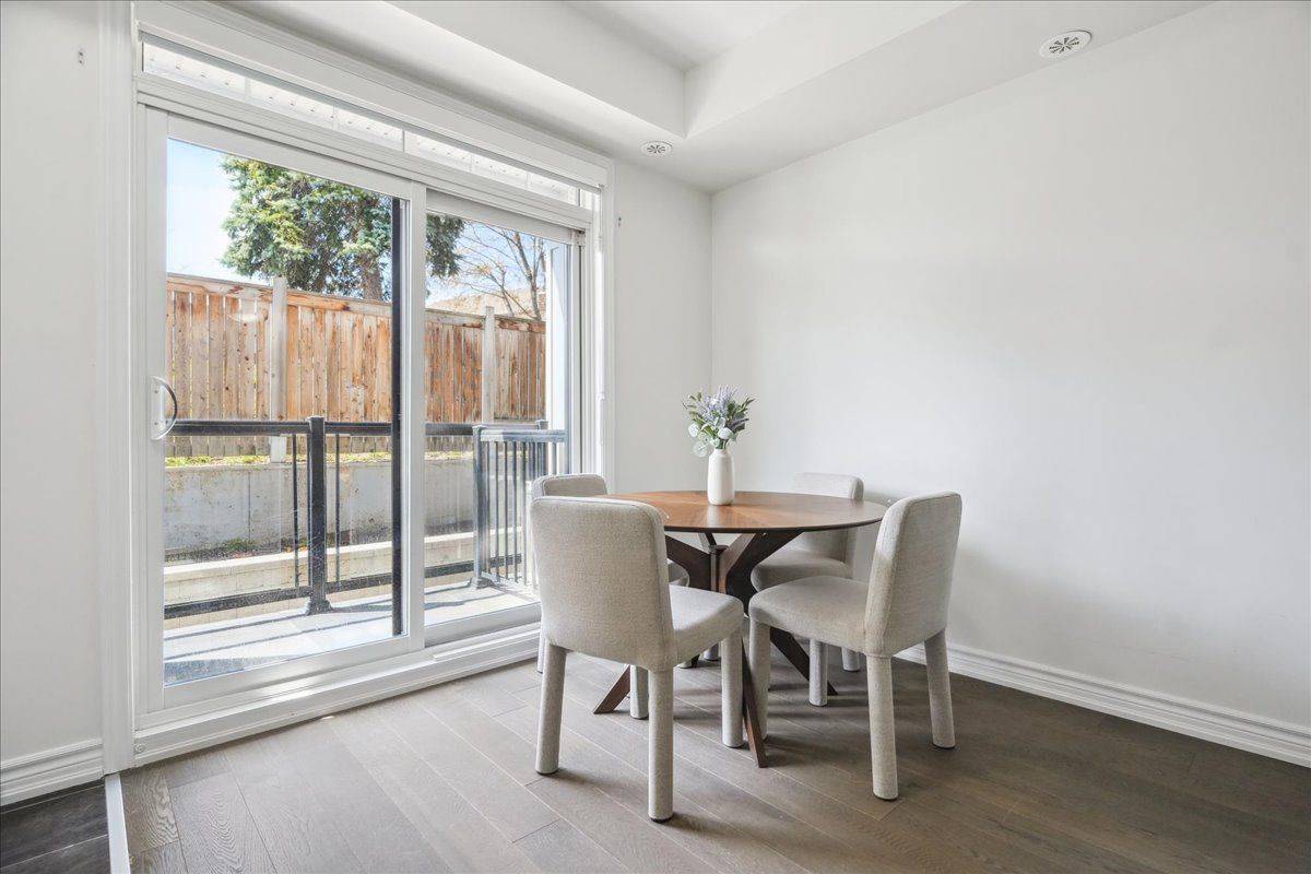 Vaughan, ON L4L 0H8,196 Pine Grove RD #25