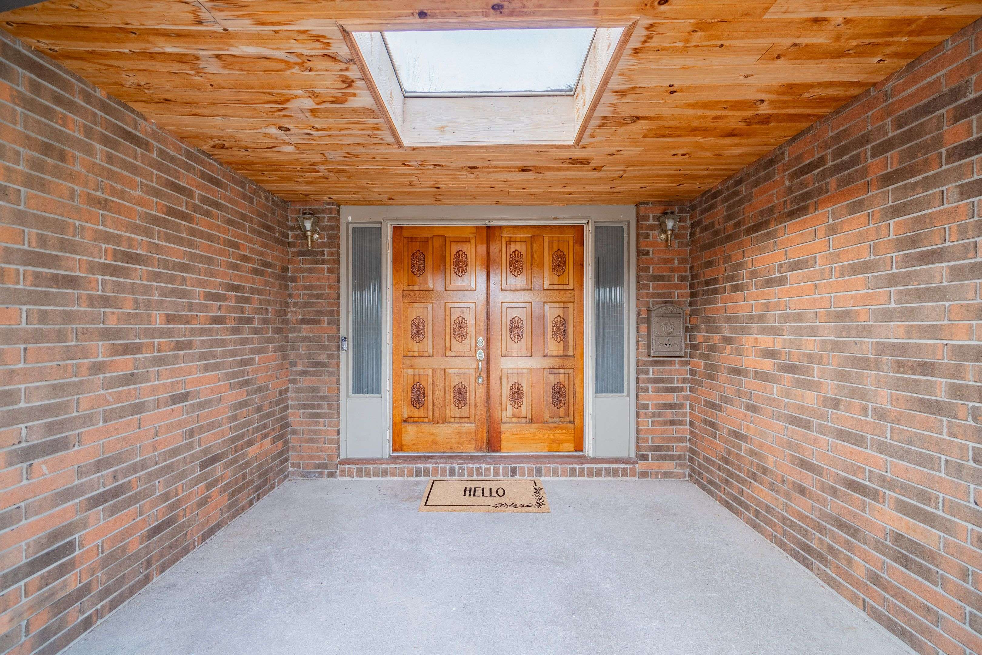 Niagara Falls, ON L2J 3T1,7315 Mountjoy CT