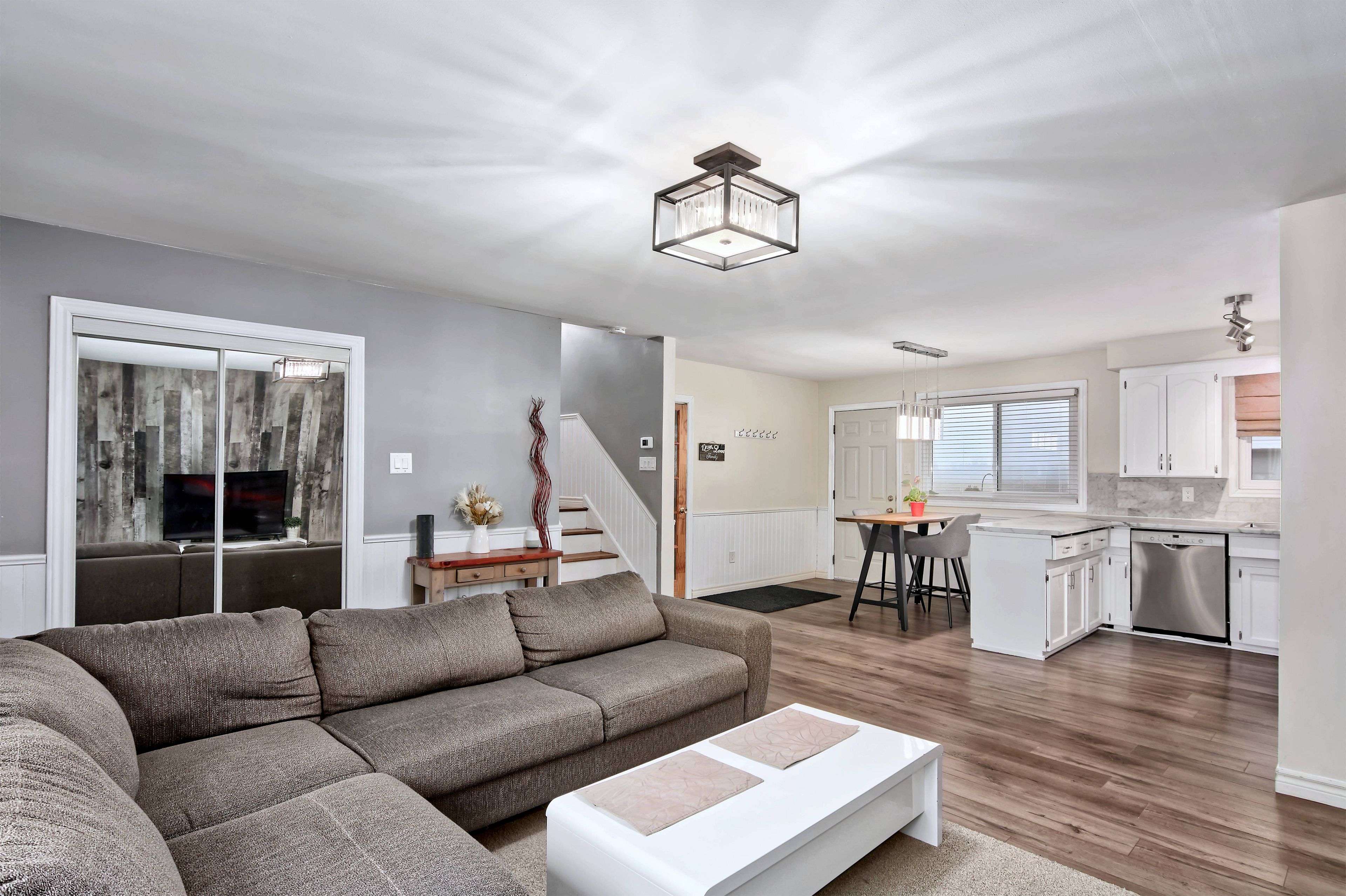 London East, ON N5V 2V3,55 Aponi CRES