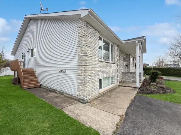 South Dundas, ON K0C 1X0,58 Rowan DR