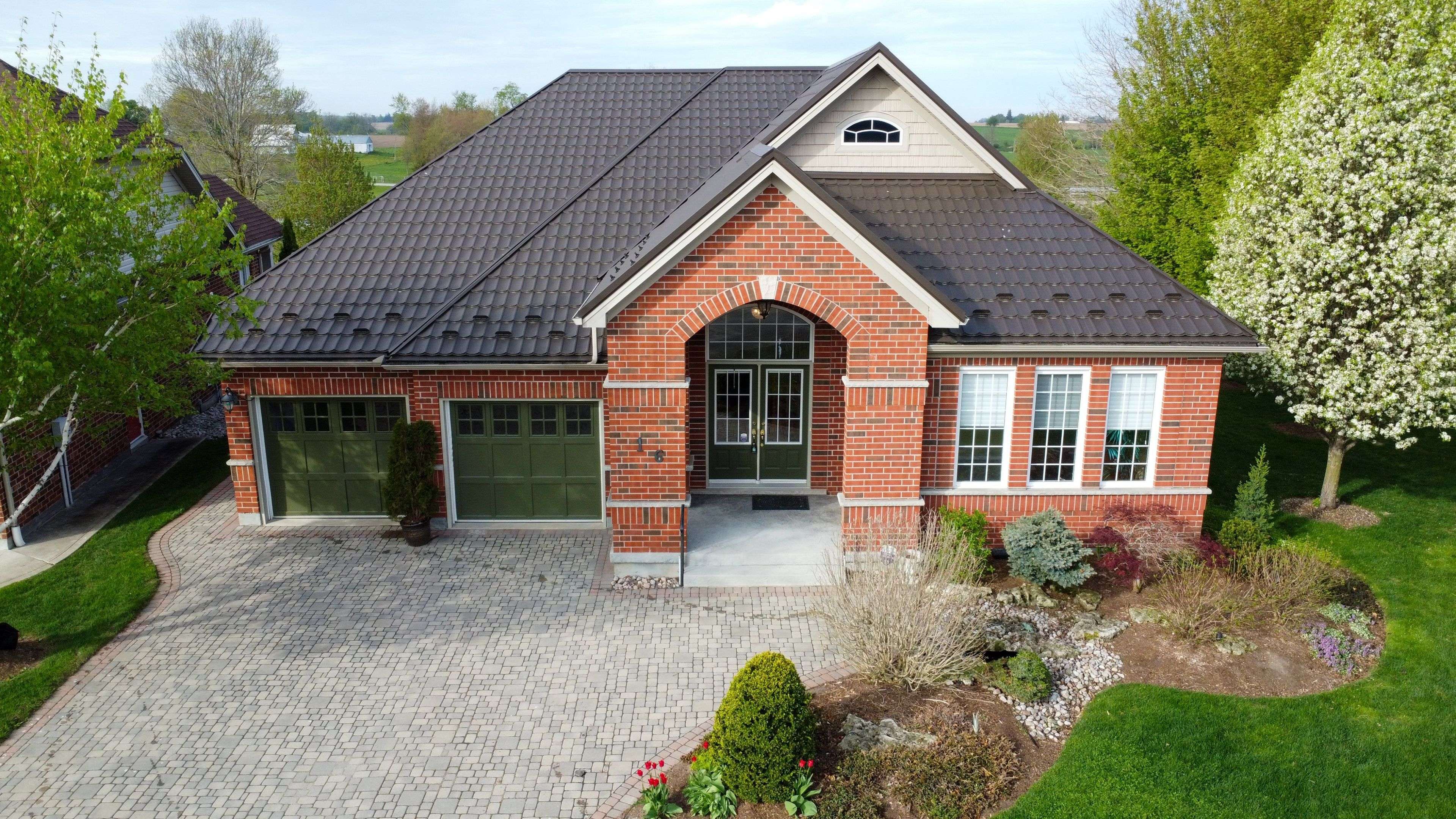 Huron East, ON N0K 1W0,16 Stornoway CRES
