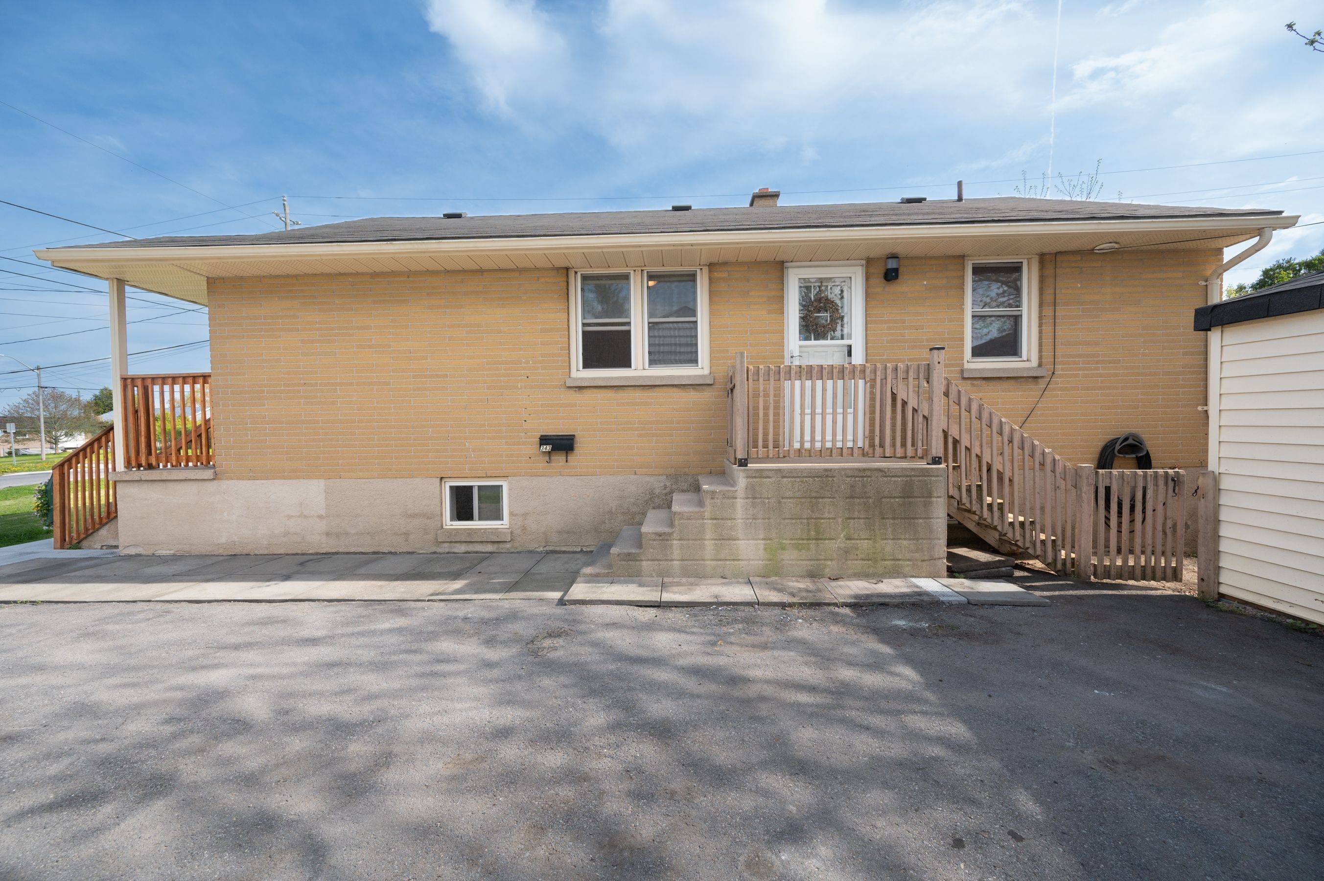 Kingston, ON K7M 3S6,343 Meadowcrest RD