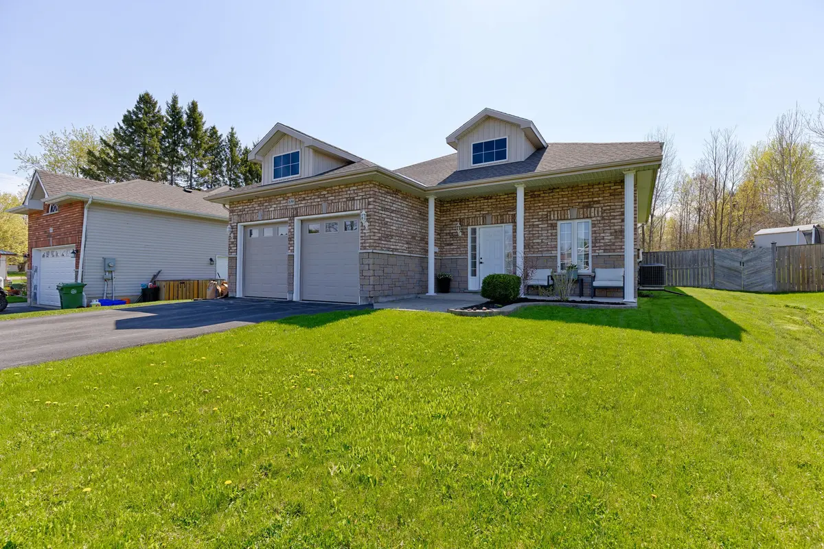 Laurentian Valley, ON K8A 8N4,639 Fairview AVE S