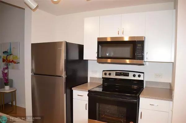 533 NE 3rd Ave #141, Fort Lauderdale, FL 33301