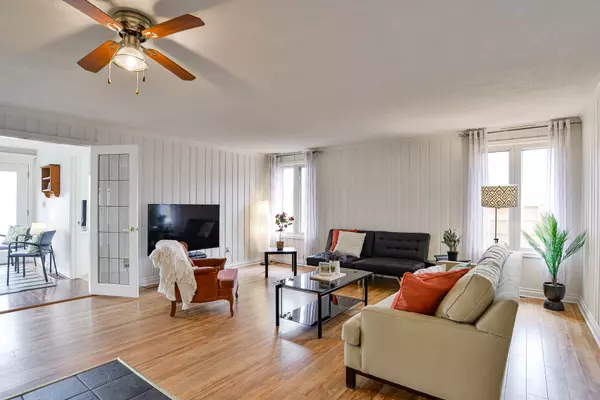 Orillia, ON L3V 0J5,231 Victoria CRES